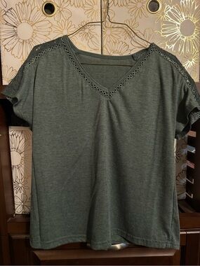 SHEIN Olive Green V-Neck Tee with Eyelet Trim